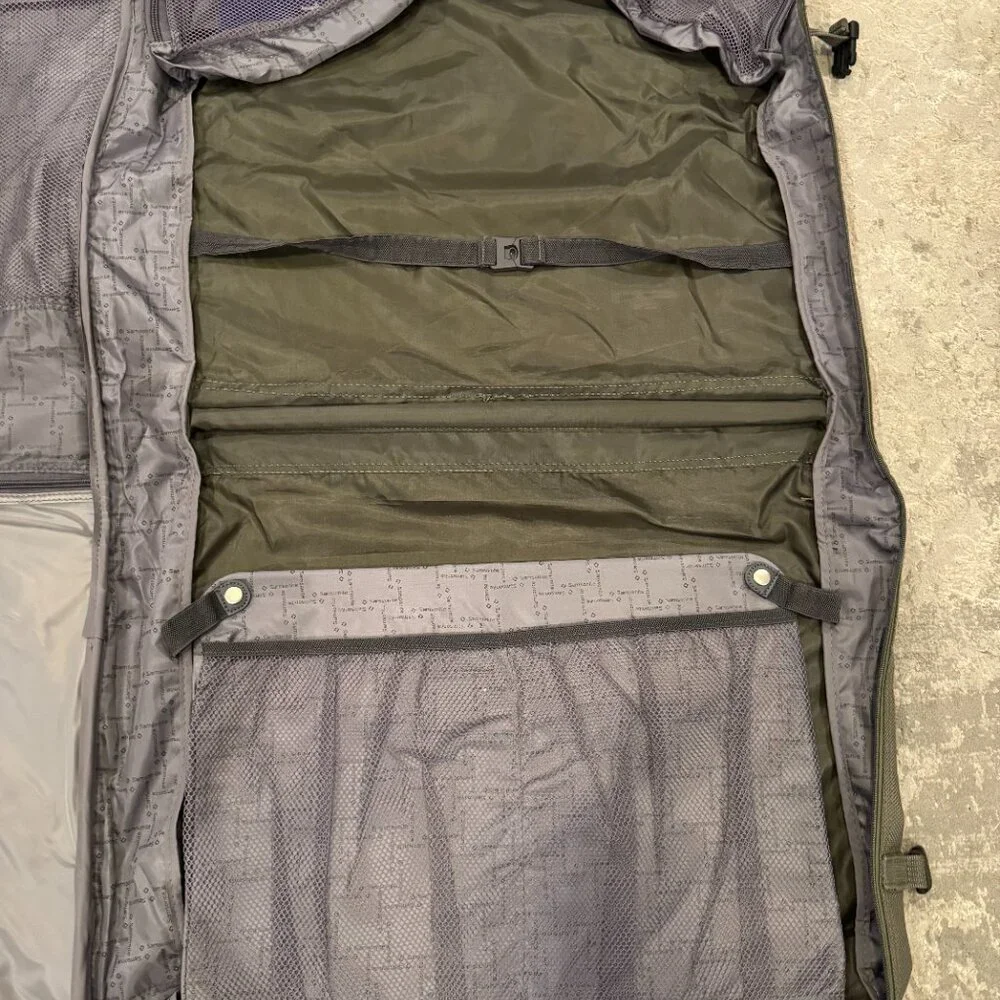 NEW Samsonite Aspire Lite Garment Bag Formal Clothes Suits Dresses Travel GREEN